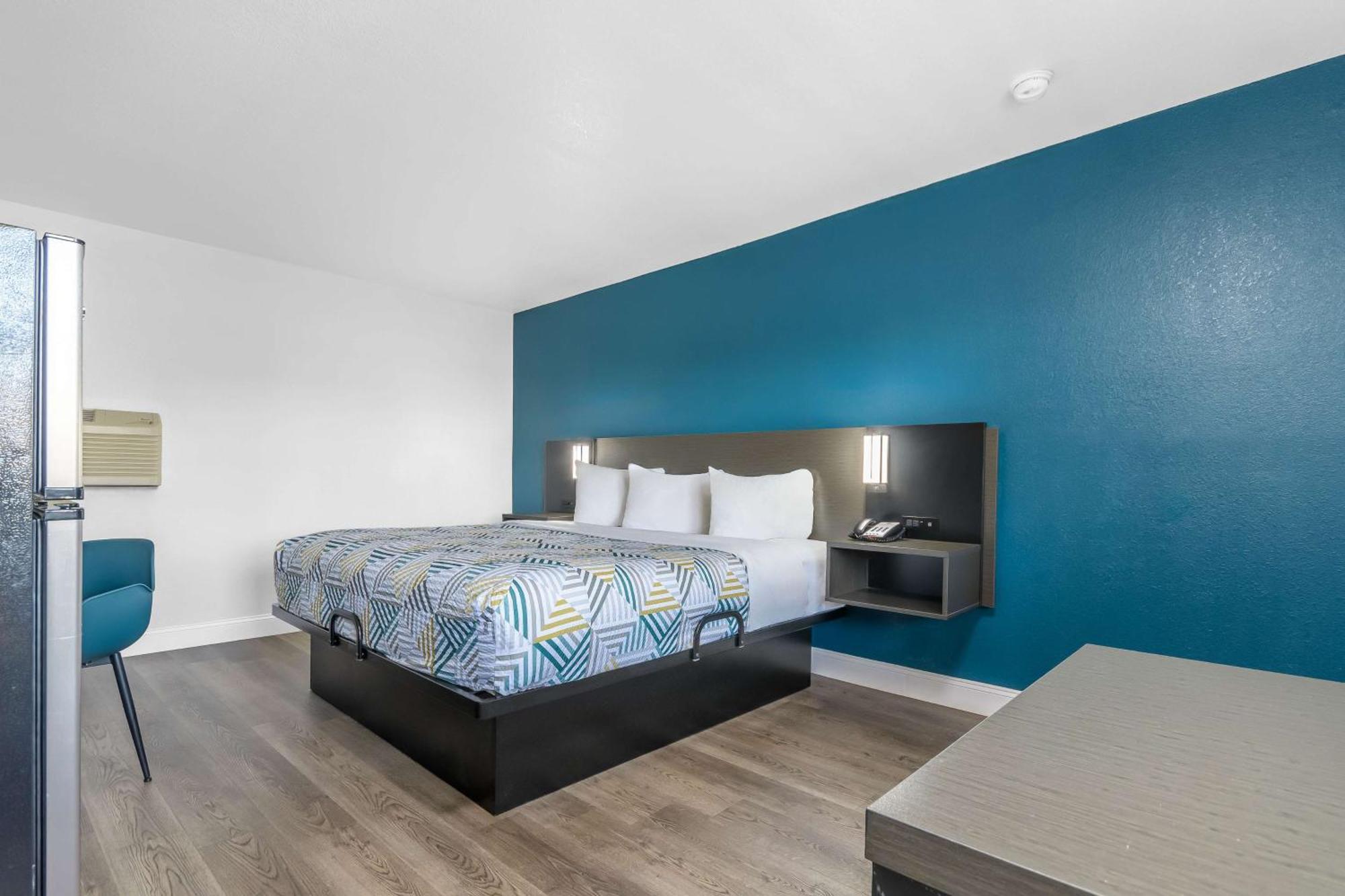 Studio 6 Suites Madera, Ca Yosemite Exterior photo
